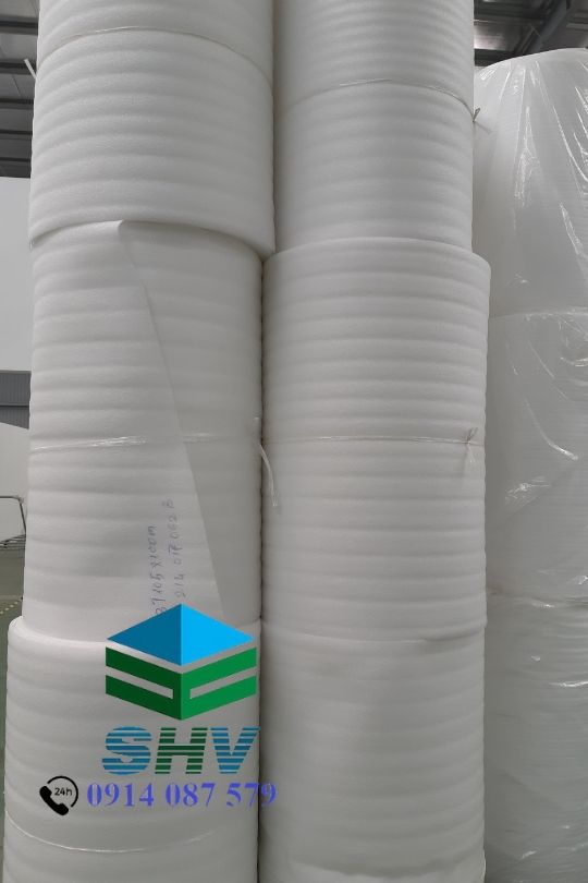 cuộn xốp pe foam màu trắng