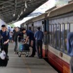 Lựa chọn đi Sài Gòn bằng vé tàu, vé xe hay vé máy bay là rẻ nhất?