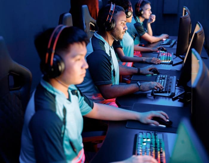 game development services in uae ()
