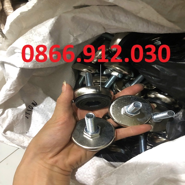 chan tang dua boc sat