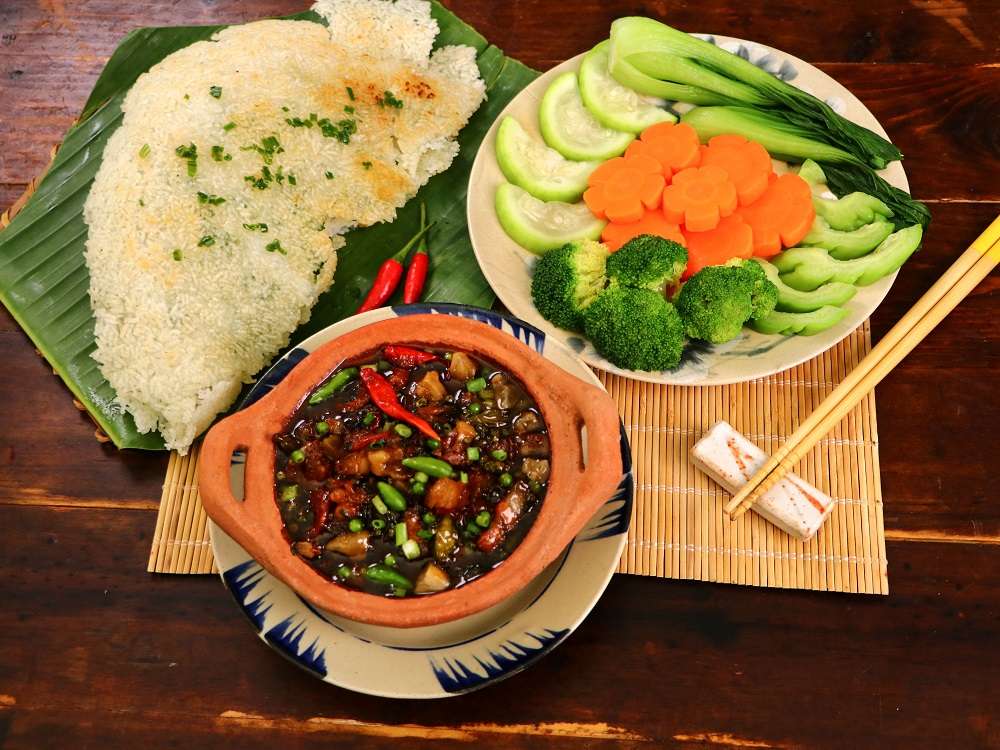 cơm cháy kho quẹt