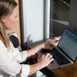 linkedin-sales-solutions-2xIYrhMexG8-unsplash